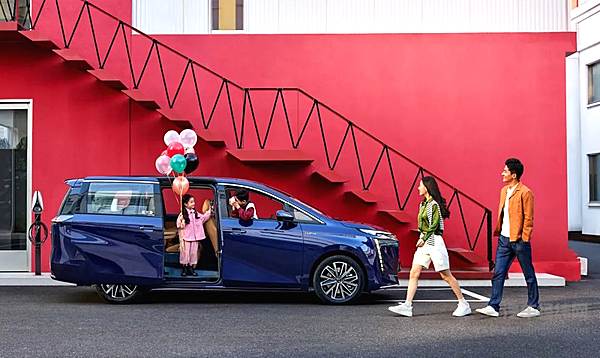 以新技术、新车型突围 广汽传祺全速发力新能源MPV赛道