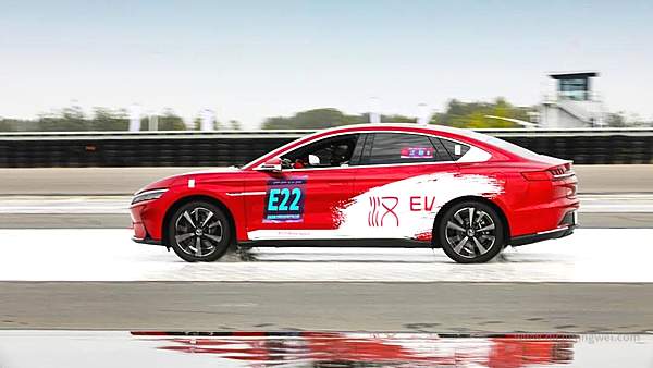 携冠而归 硬核汉EV实力彰显王者风范！