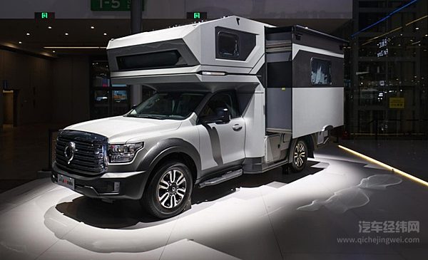 全球高性能越野皮卡2.4T越野炮成都车展燃擎上市 售价17.88万元起