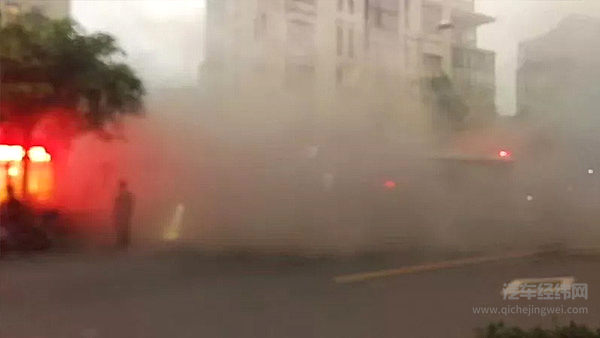 连连“自燃”，蔚来决定暂时将充电量限制在90%