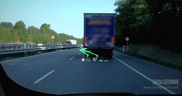 奔驰S级意外完成全球首发 全新大屏遭曝光！