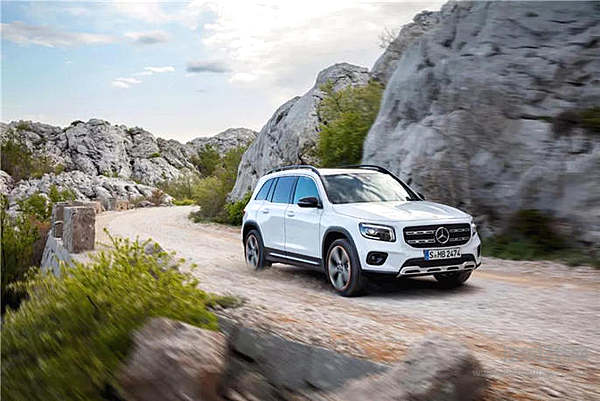 备战广州车展 奔驰GLB再次正面刚宝马奥迪！