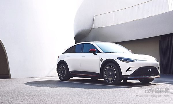 多品牌发力吉利新能源年销46.9万辆 2024年将继续飙升？