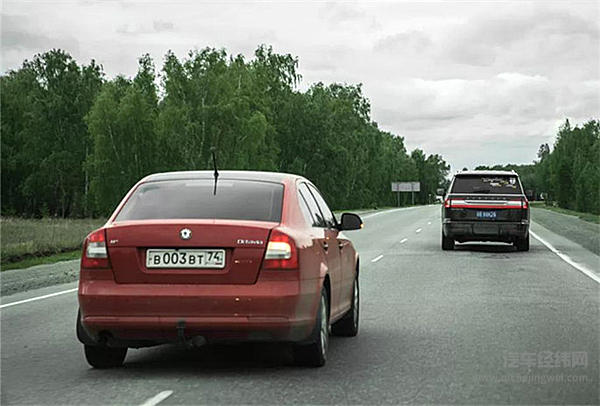 在这开车会惭愧？最霸气SUV遇见20年前的自己！