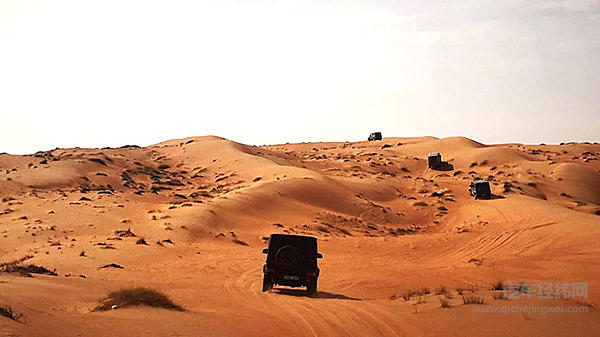 把不可能变为可能 梅赛德斯-奔驰G级越野车身怀绝技