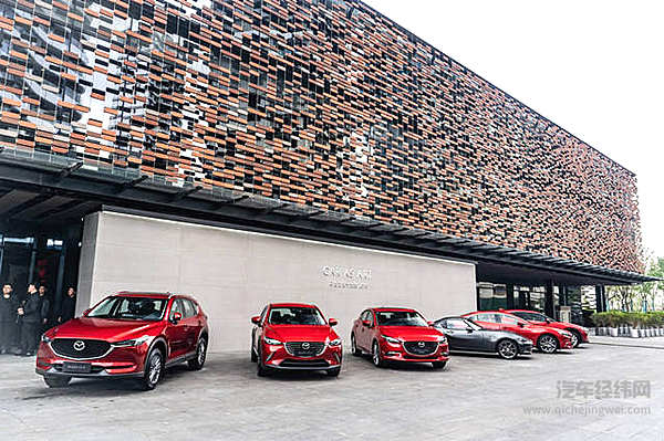 张雨绮不做随波逐流的弱女子 挑车会是什么品位？