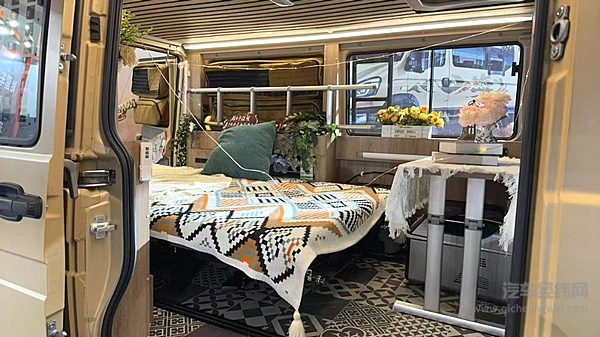 2025 GT Show硬核启幕！南京依维柯改装天团同台演绎越野+旅居新方式