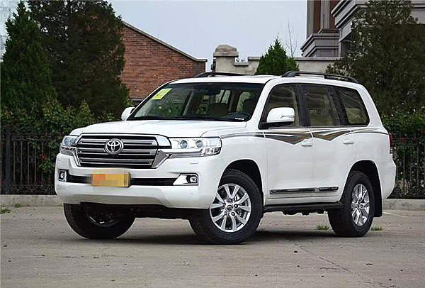 你人生中第一辆车是什么车？开了几年了？怀念吗？