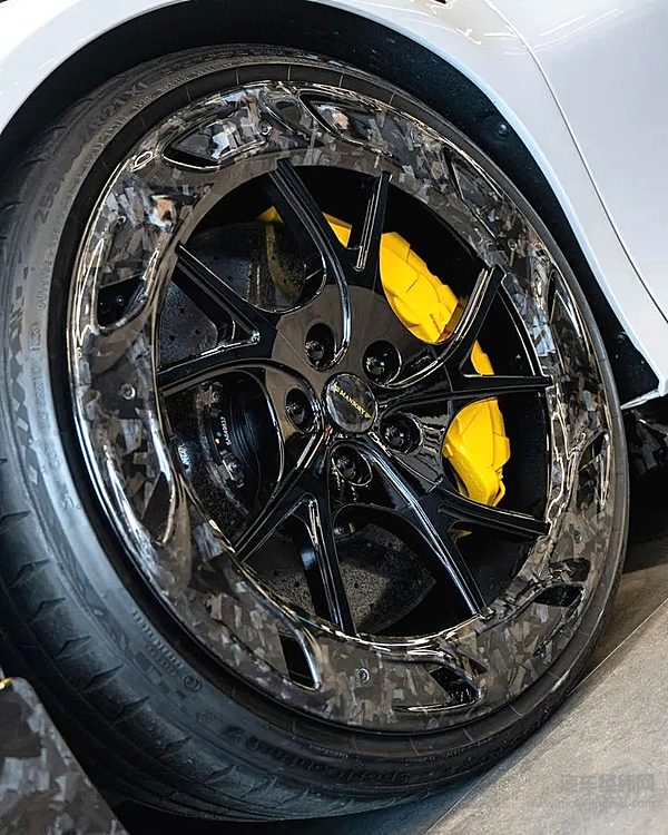 法拉利SF90MANSORY定制版