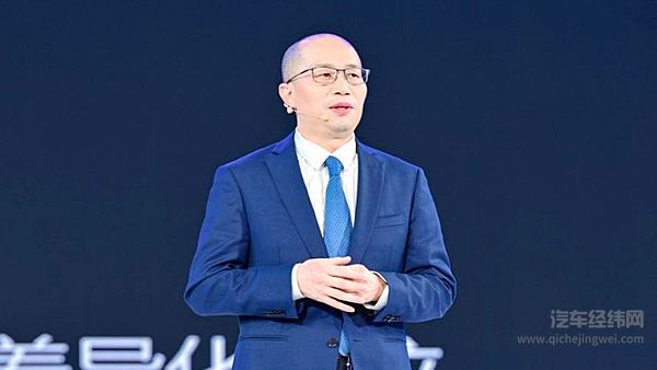 东风公司党委常委、副总经理、东风有限执行副总裁陈昊讲解 