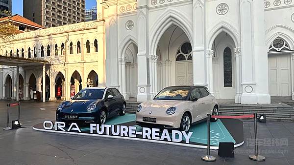 车队顺利抵达新加坡