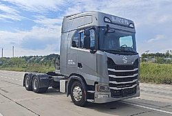 東風華神HS7 尊爽版PRO 630馬力 6X4 國六燃氣重卡牽引車 (采埃孚手自一體變速箱)(DFD4258GL6N)