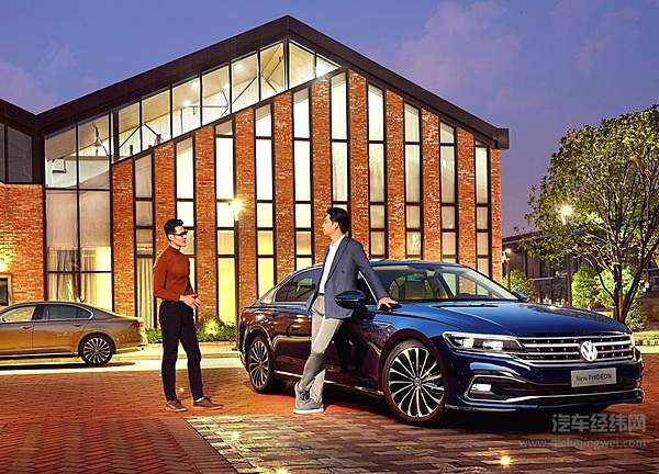  发光LOGO+空气悬架 “大众王”辉昂改款正式发售