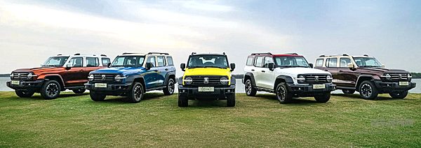 燃油越野车二选一 北京BJ40和坦克300谁更懂用户？