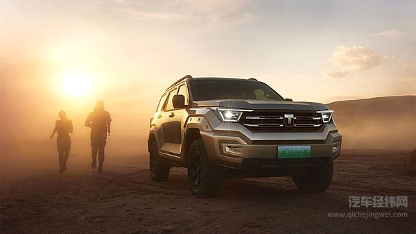 两种不同的越野风格 坦克400 Hi4-T和豹5哪一款更值得入手？