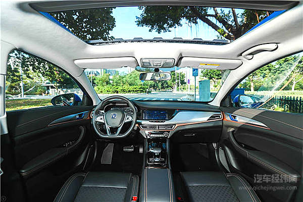 快充半小时、续航405km 长安逸动ET圈粉科技迷！