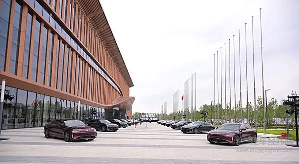 舒适配置vs超长续航 银河星耀8&风云A9L 哪款是你的菜？