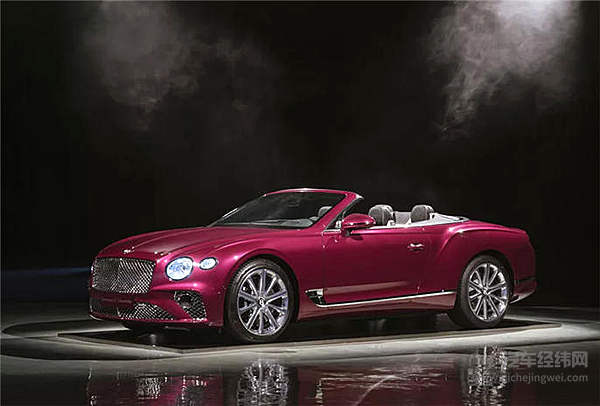 贵族里的前卫派 欧陆GT敞篷版大冬天照样拉风！