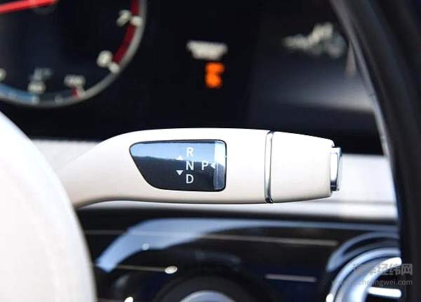 “PRND”都放在哪了？各种车型换挡方式大集合