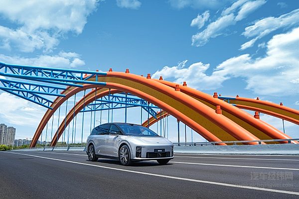 30万级纯电SUV二选一 昊铂HL能否挑战理想i8？