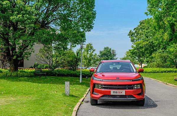 思皓品牌MIS皓学架构下首款车型上市 思皓QX吸引了谁的好奇心？