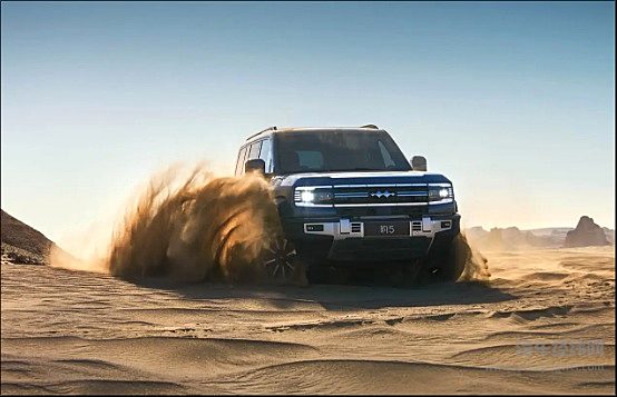 都是30多万 北京BJ80与比亚迪豹5谁更野？