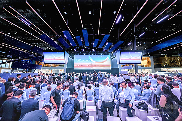 100%新能源产品亮相上海车展 奇瑞汽车加速布局新能源赛道