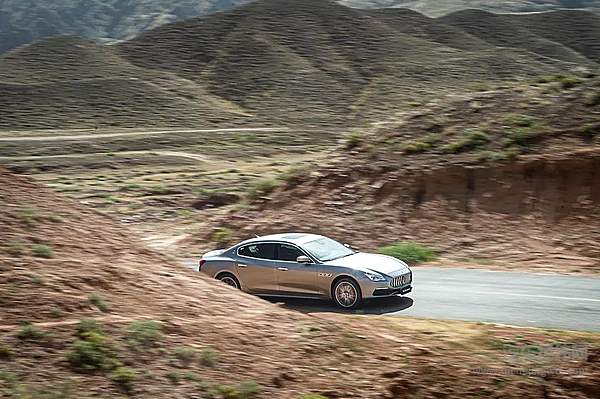 驰骋奔腾西北疆域 深度体验三叉戟品牌全系家族的强悍操控与野性魅力