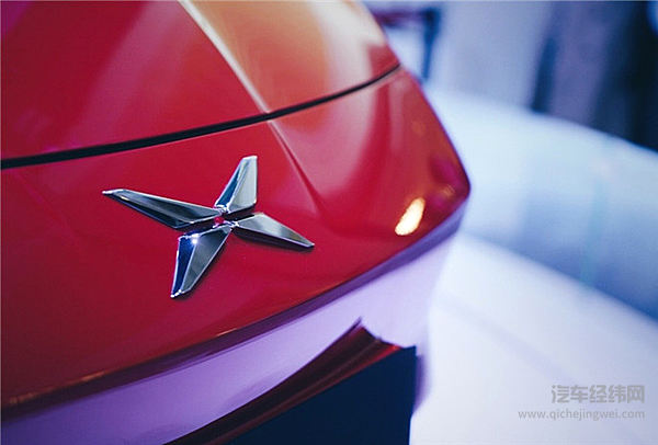 小鹏首款量产车G3全球首发 玩得就是新潮