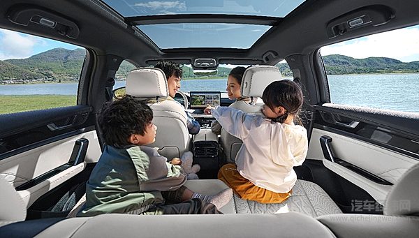 大唐生活家 为爱再进化 2025款唐DM-i上市售价17.98万～20.78万元