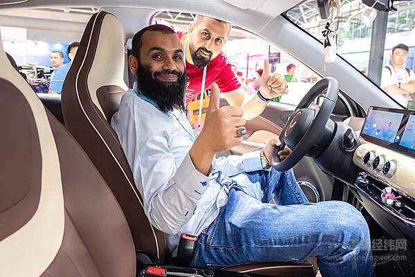 缤果斩获海外首批订单！五菱新能源闪耀广交会！