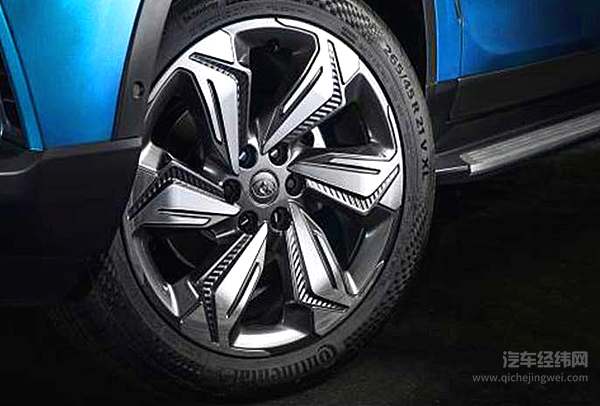 上汽大通D90 SUV上市 不仅“换个活法”还换了“玩法”