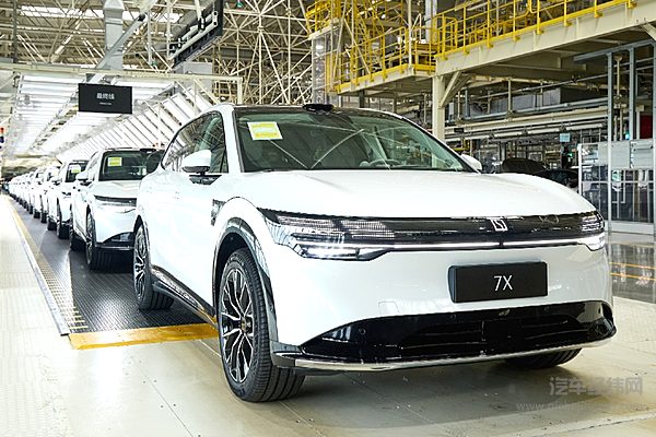 阿维塔07即将上市 与极氪7X相比谁更强？