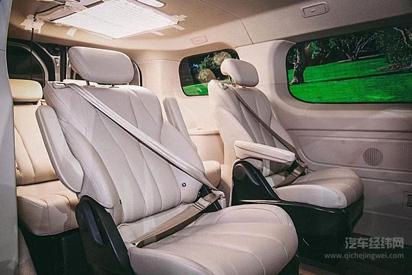 依维柯聚星 重新定义客运行业高效与舒适之旅