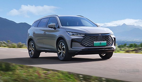 比亚迪上调2026年汽车出口目标至150万辆