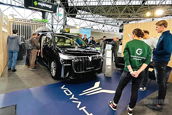 东风岚图迎来首个10万+！