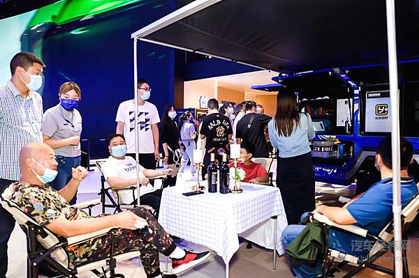 交车、上新两不误 两年20万台的长城炮速度燃爆成都车展