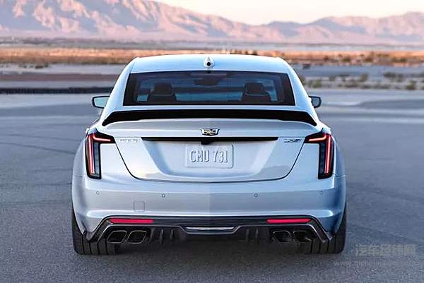 展开一双黑色的翅膀 重新挑战性能极限的凯迪拉克V-Blackwing