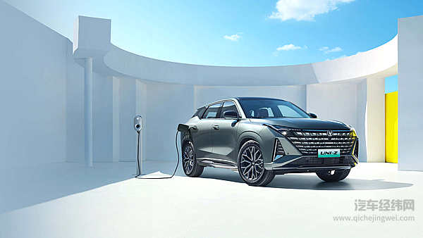 十万元级高性价SUV 吉利银河星舰7 EM-i与长安UNI-Z 新能源谁更值得入手？