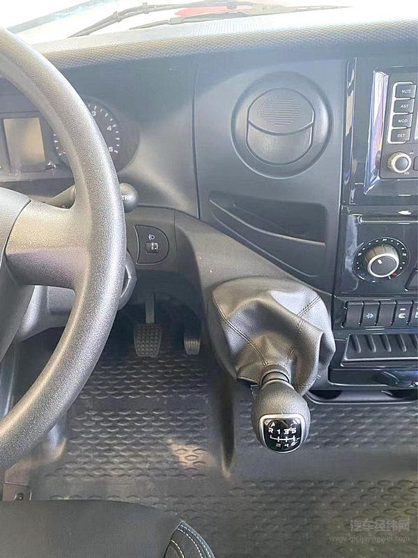 年中大促 依价到位！依维柯火力全开 售价8.99万元起