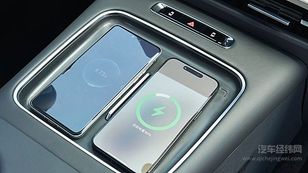 30万级高端MPV二选一 岚图梦想家与腾势D9谁更强？