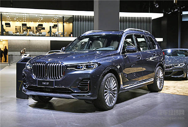 豪华大气又能跑 全新宝马X7向谁下战书？！