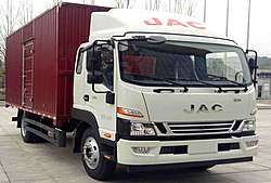 江淮德沃斯V8 184馬力 4X2 5.48米 廂式國(guó)六中卡載貨車 (法士特變速箱)(HFC5140XXYP61K1D7NS)