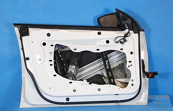 大众CC前车门
