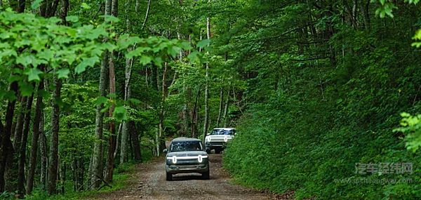 美系车企集体“触电” 谁能打败特斯拉？