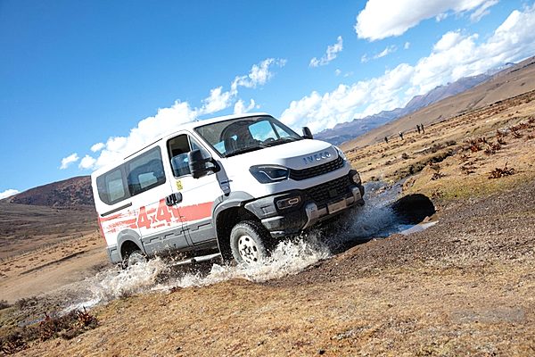 五一逃离城市：开着欧霸·山海，去川藏线安个家