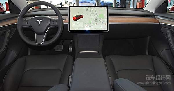 中美新能源车型之争 比亚迪汉比特斯拉Model 3强在哪里？