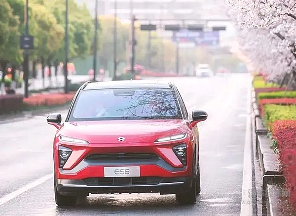 适合自驾回家过年的纯电SUV 蔚来ES6与宝马iX3谁更值得选择？