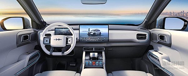 从机甲美学到玩家改装！钛3与iCAR V23谁是更好的方盒子？