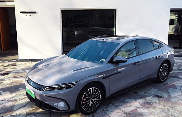 固态电池量产竞争加剧 谁将拔得头筹？